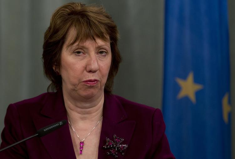 STÅLSAT. EU's udenrigschef Catherine Ashton vil have blodsudgydelserne i Syrien stoppet. 