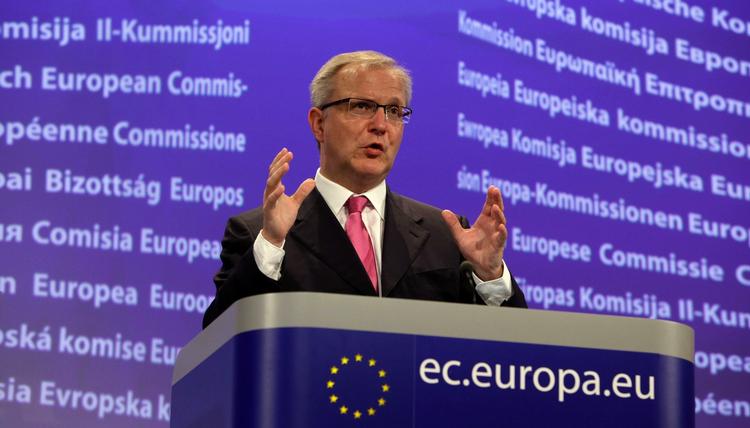Kommissær. Olli Rehn udtalte i dag, at der stadig mangler svar på en række spørgsmål, før EU's anden redningspakke til Grækenland kan gives. 