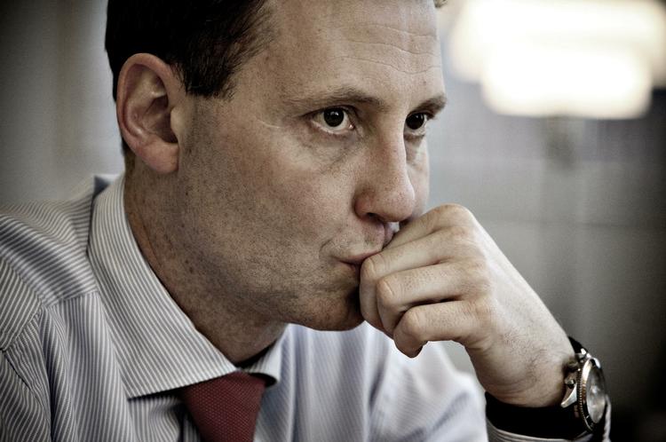 Åbning. Forsvarsminister Nick Hækkerup kan genskabe forsvarets troværdighed ved at spille med åbne kort i sagen om irakiske fanger 