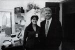 Praktikantaffære. Tidligere præsident Bill Clinton fotograferet med Monika Lewinsky i Det Hvide Hus i 1995. 