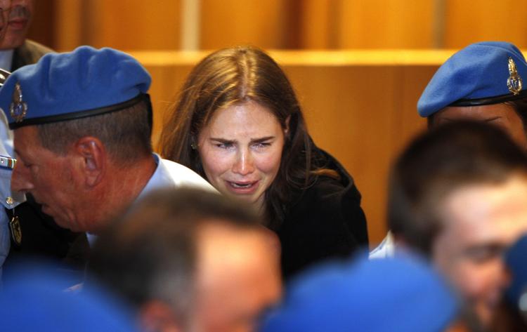 Drabssag. Amanda Knox i tårer, efter hun blev frikendt for drabet på sin bofælle Meredith Kercher. Nu skal sagen prøves ved den italienske højesteret. 