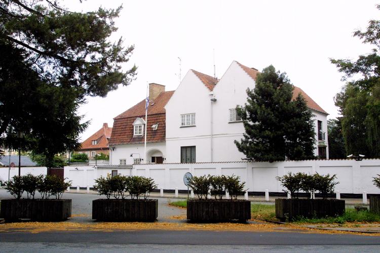 SIKKERHED. Den israelske ambassade i København har skærpet sit sikkerhedsniveau ovenpå de seneste par dages bombeangreb mod israelske diplomater. 