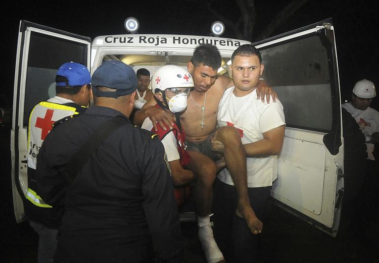 Brand. Mindst 272 er omkommet i en fængselsbrand i Honduras. Omkring 100 af de indsatte blev ikke lukket ud af deres celler. 