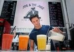 Retræte. Fødevarestyrelsen vil nu genoverveje sin påtale af kreative juicenavne hos Joe and the Juice. Her ses indehaver Kasper Basse. 