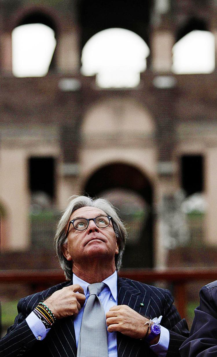 Sponsor. Diego della Valle i Colosseum, da han i januar sidste år præsenterede sin plan om at støtte renoveringen med 25 millioner euro. 