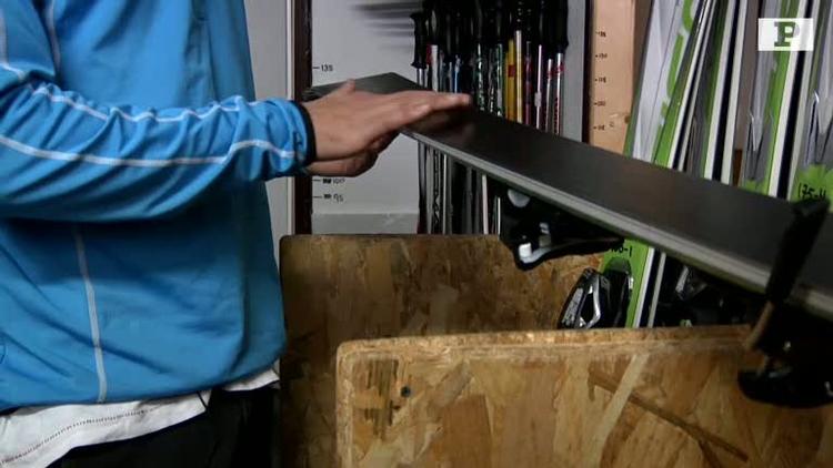 SÅL. Bunden af skien skal være sort, hel og vokset.  Kanterne skal være så skarpe, at den kan høvle af din negl. 