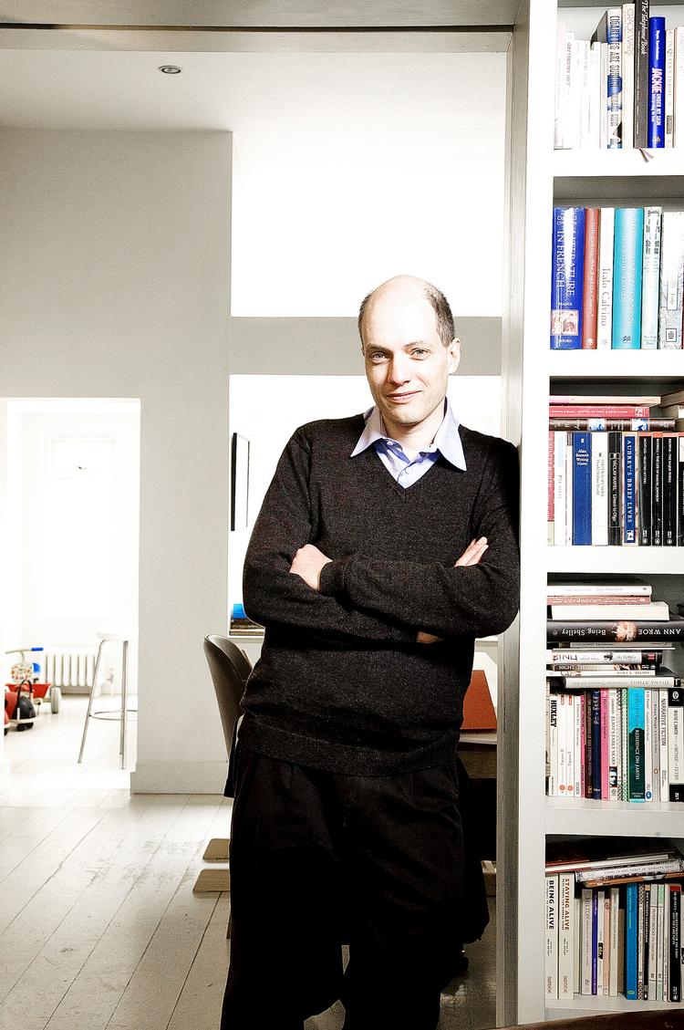 Debatskaber. Alain de Bottons evne som formidler er imponerende,  andre karakteriserer hans bøger  som opblæste. 