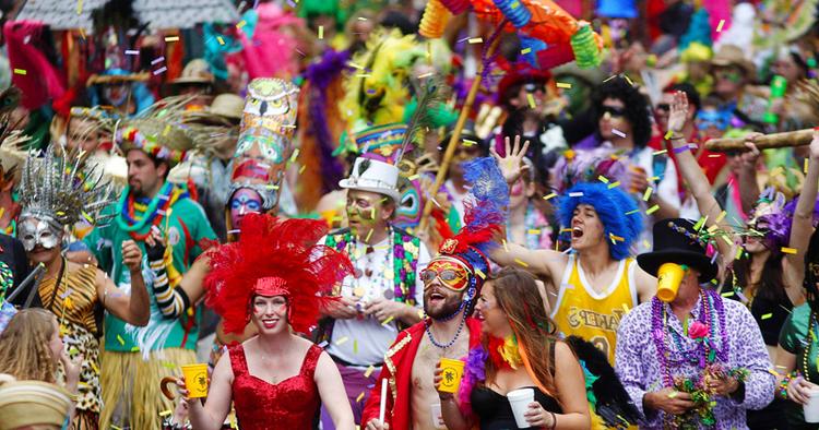 Mardi Gras pumper fest, musik og glade mennesker rundt i gaderne. 