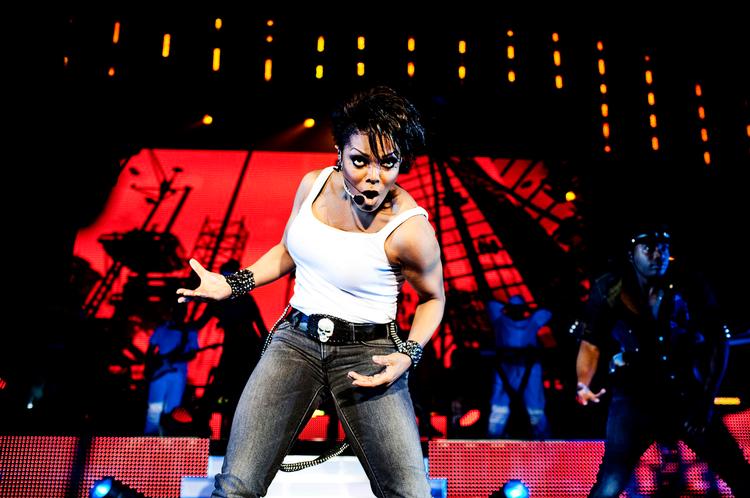 Jackson. Michael Jacksons lillesøster kan blive den næste popstjerne, der skriver talentspotter på CV'et. 
