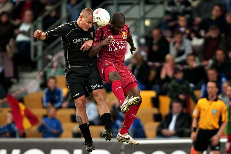 højdespringer. Marc Pedersen blev matchet med den danske elite i en pokalkamp mod FC Nordsjælland og Patrice Bernier, men nu skal VB Kolding-spilleren til Sverige. 