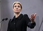 TRÆNGSEL. Flere medier skriver, at regeringen dropper den meget omdiskuterede betalingsring. Thorning virker omtumlet, mener kommentatorer. 