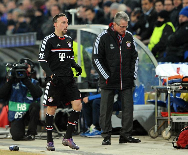 fornærmet. Et manglende håndtryk fra Franck Ribery (tv.) skabte opmærksomhed, men ikke hos træner Jupp Heynckes (th.). 