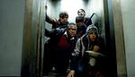 SCI-FI. Vattede rumvæsner lander mellem hamprøg og blå blink og snart begynder en hidsig jagt i boligblokken i Joe Cornishs 'Attack the Block'. 