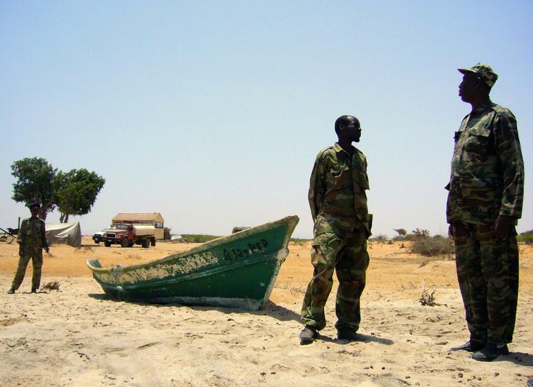 Støtte. Danmar bruger millioner kroner på at skabe bedre forhold i Somalia, hvor kystvagten som her på billedet tydeligvis har trange kår. 