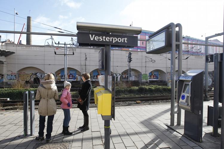 Bøvl. Signalfejl skaber store problemer for S-togene i København. 