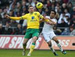 Skuret. Grant Holt (t.v.) har siden ankomsten til Norwich fra Shrewsbury i 2009 scoret 64 gange i 118 kampe. 
