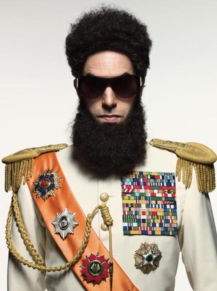forklædt. I sin seneste film spiller Sacha Baron Cohen en Gaddafi-lignende diktator. 