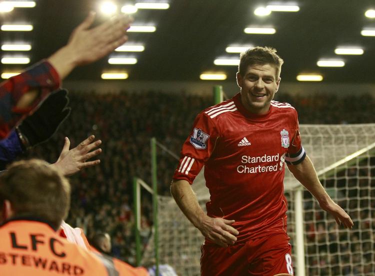 anfører. I Liverpool er Steven Gerrard den ubestridte anfører, og han har også tidligere været kaptajn på landsholdet. 