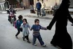 Roligt. Et af de få steder i Syrien, hvor tilhængere af oprørerne kan gå i ro, er i byen Kafar Taharim i den nordlige del af landet. 