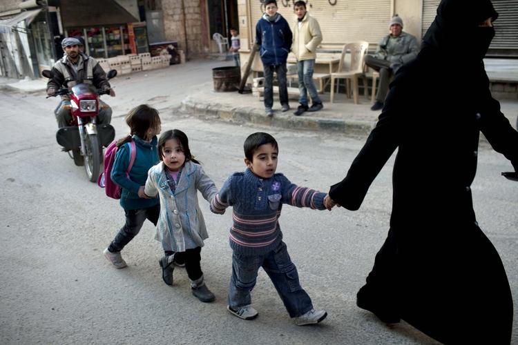 Roligt. Et af de få steder i Syrien, hvor tilhængere af oprørerne kan gå i ro, er i byen Kafar Taharim i den nordlige del af landet. 