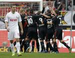 comeback. Selv med Lukas Podolski (tv.) tilbage efter en skade tabte FC Köln til Bayer Leverkusen. 