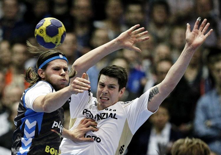 ØV. Et stolpeskud i sidste minut fra Mikkel Hansen kostede AGK's sidste chance for at vinde over Kiel. 