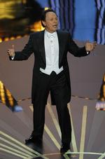 Oscar. Billy Crystal er netop gået på scenen ved den 84. udgave af Oscar-uddelingen. 