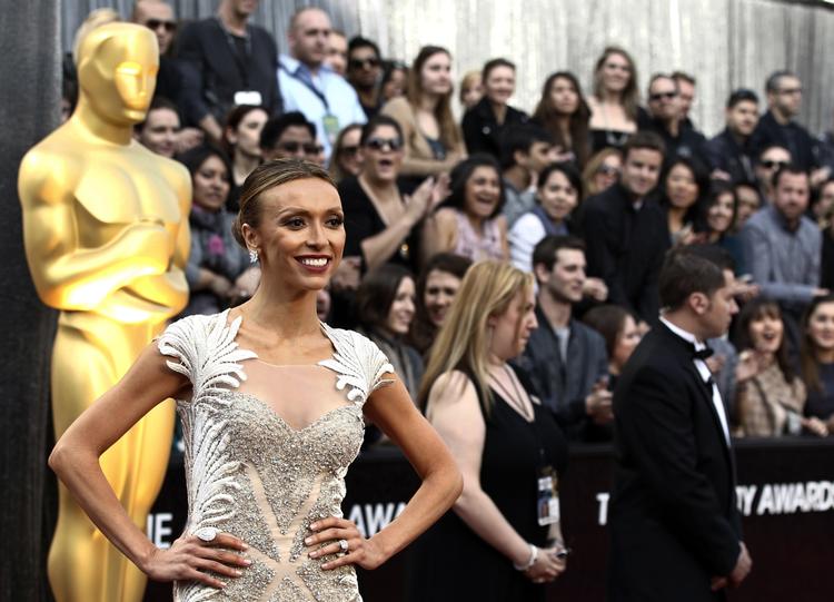 Oscar. Giuliana Rancic var en af de første på den røde løber ved Kodak Theatre. 
