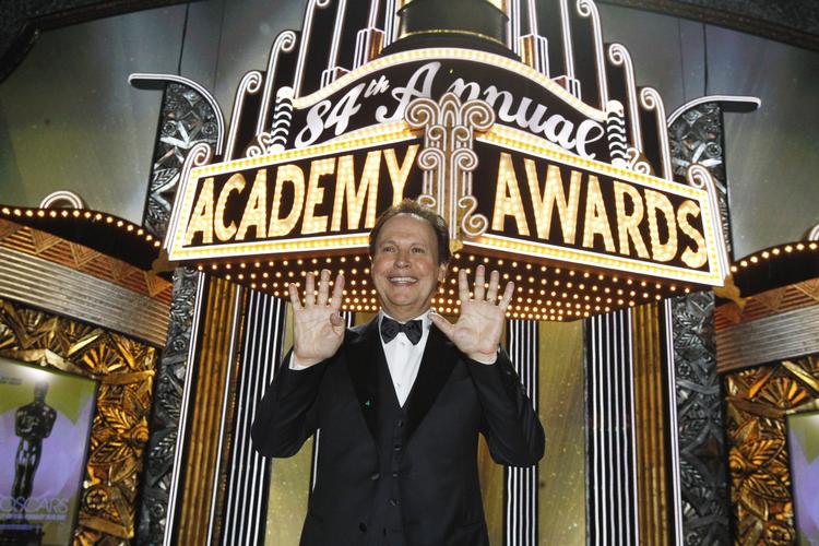 Oscarvært. Billy Crystal stod igen for underholdningen ved den 84. Oscar-uddeling. 
