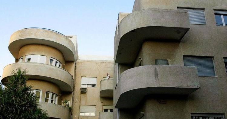 Arkitektur. Tel Aviv byder på gratis guidet tur, hvor man føres rundt mellem forskellige Bauhaus-bygninger. 