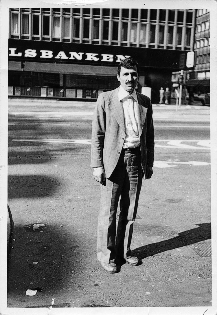 Hyret. Kronikørens morfar, Abdurrahman Sahin, da han var ankommet til Danmark i begyndelsen af 1970'erne. 