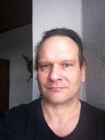 Skudbarn. 48-årige Jan Høfler er blandt landets bedste til fire-tabellen. Årsagen skal findes i, at han har fødselsdag i dag - en dato, der kun optræder hvert fjerde år. (privatfoto) 