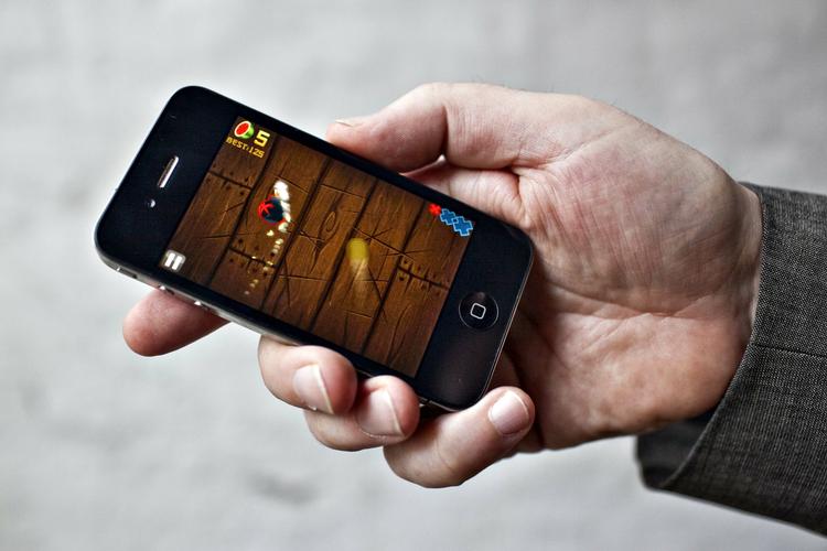 Elektronik-afhængighed. Skal det altid være nyt og bedre? 