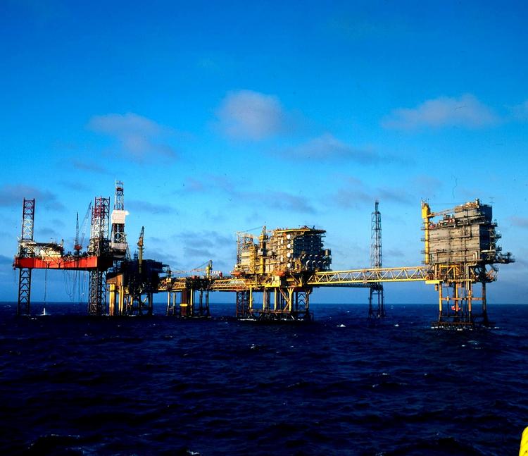 Gulædgruppe. Hvis Staten allerede i 1992 havde beskattet Mærsk så hårdt, som vismændene foreslår, kunne den have tjent 44 milliarder. 