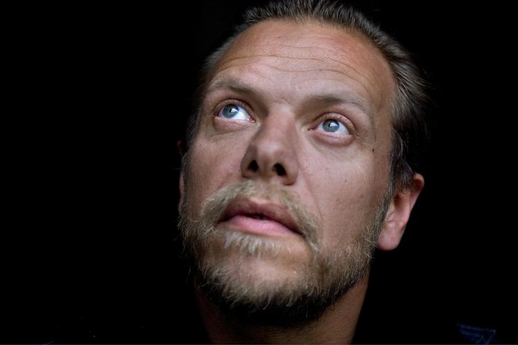 Skamstøtte. Johan Olsen mener, at rydningen af Ungdomshuset i 2007 var en overreaktion. 