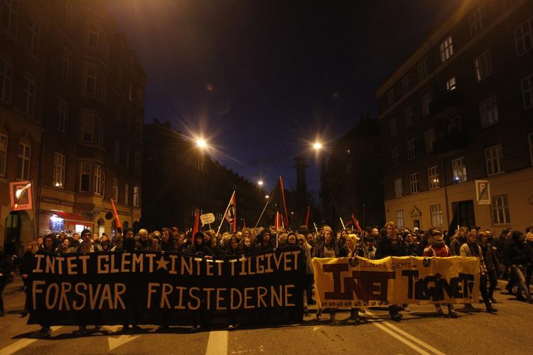 Fredeligt. Politiet melder om ingen anholdte og ingen ballade i forbindelse med demonstrationen på fem-årsdagen for rydningen af Ungdomshuset. 