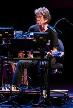 Ener. Lou Reed trækker i høj grad på sin eget liv, når sangteksterne skrives. Her ses han ved en koncert i København i 2009. 