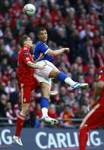 SKADET. Carling Cup-finalen mod Cardiff og Rudy Gestede blev den sidste i en måneds tid for Daniel Agger (tv.). 