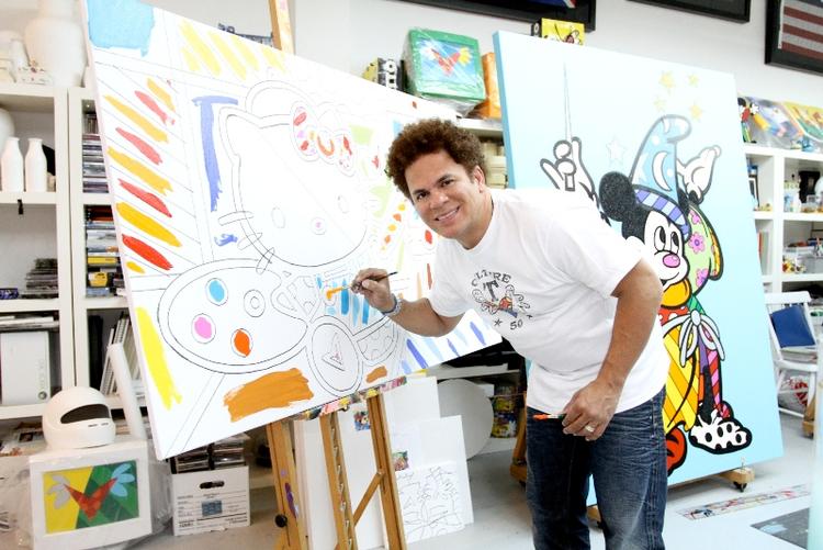 Kunst. Den brasiliansk-amerikanske popart-kunstner Romero Britto arbejder her i sit atelier i Miami. 