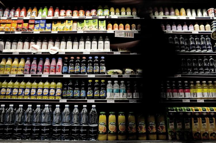 VÆRDSGO. Hyldemeter af drikkevarer i alle afskygninger skal friste tørstige sjæle i 7-Eleven-butikkerne. 