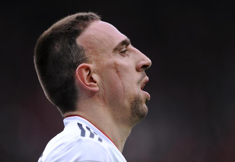Mangemillionær. Den franske fodboldstjerne Franck Ribery er den bedst betalte atlet i sit hjemland. 