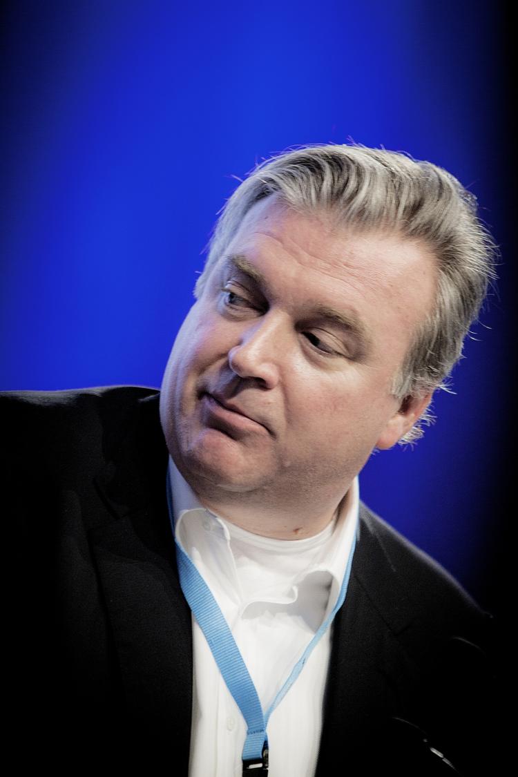 Støttekroner. Lars Seier Christensen er medstifter og administrerende direktør i Saxo Bank, der er en af de største bidragydere til partiets pengekasse. Direktøren, der i dag talte ved partiets landsmøde, ønsker dog ikke at oplyse, hvor mange penge der er tale om. 
