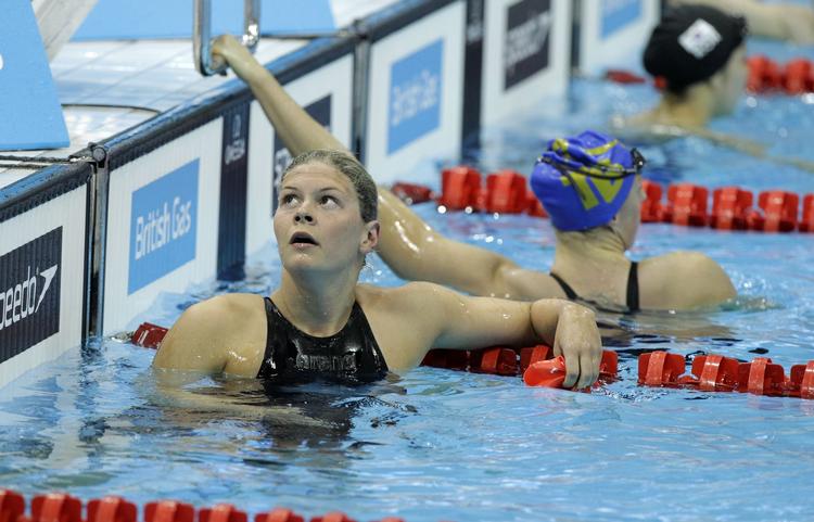BESEJRET. Uden at være i samtidig i det olympiske bassin blev Lotte Friis besejret af rivalen Rebecca Adlington. 
