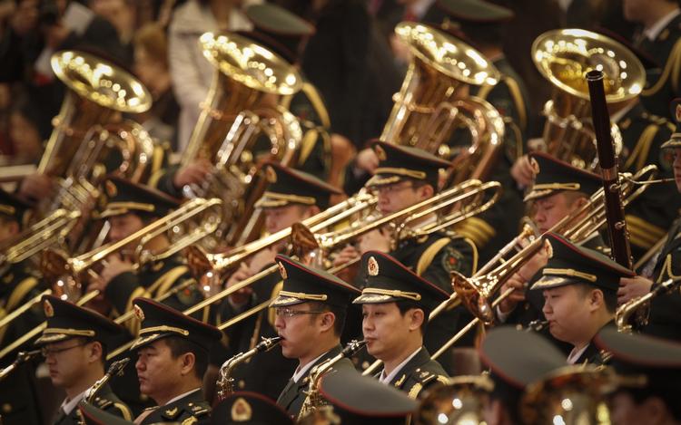 åbningsmusik. Kina har i dag åbnet sit parlament med pomp og pragt og hornmusik. 