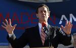 Rick Santorum har slet ikke adgang til de samme midler som konkurrenten Mitt Romney. Alligevel er det lykkedes for at ham at få solid opbakning hos vælgerne ved de seneste primærvalg. 