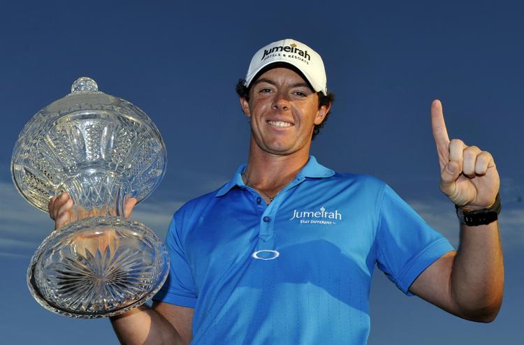 dobbelt. Både trofæ og en førsteplads fik Rory McIlroy for sin sejr i Honda Classic. 