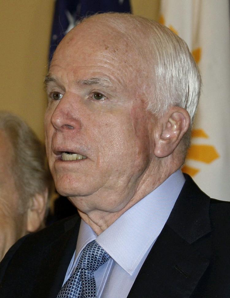 Angrib. Civilbefolkningen i Syrien skal beskyttes mod overgreb, siger den amerikanske senator John McCain. 