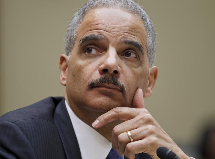 Stats-drab. »Forfatningen garanterer en retfærdig proces, ikke en juridisk proces«, siger justitsminister Eric Holder om lovligheden i at dræbe amerikanske statsborgere uden en retssag. 