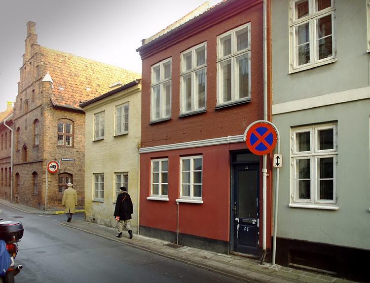 tvangsauktion. Bortset fra et mindre fald i januar fortsætter antallet af tvangsauktioner opad måned for måned. 