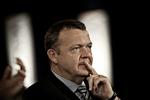 Betal. Står det til S, SF og Dansk Folkeparti får Lars Løkke Rasmussen (V) de 154.000 kroner på af lommen, som hans rygekabine i Statsministeriet kostede. 